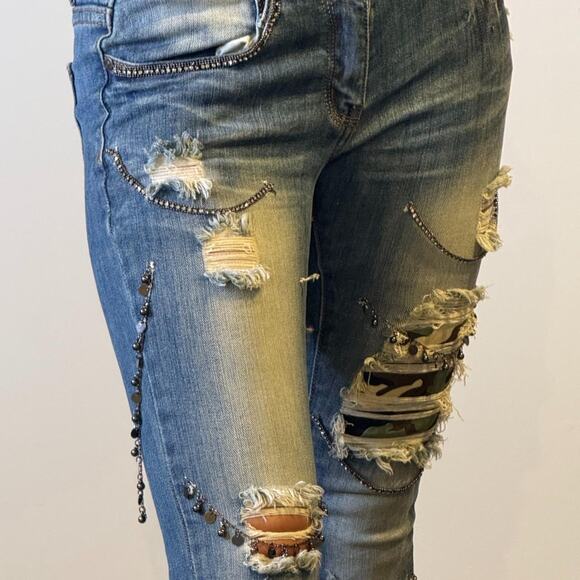 Skinny Low Rise Embellished Jeans - Picture 4 of 8